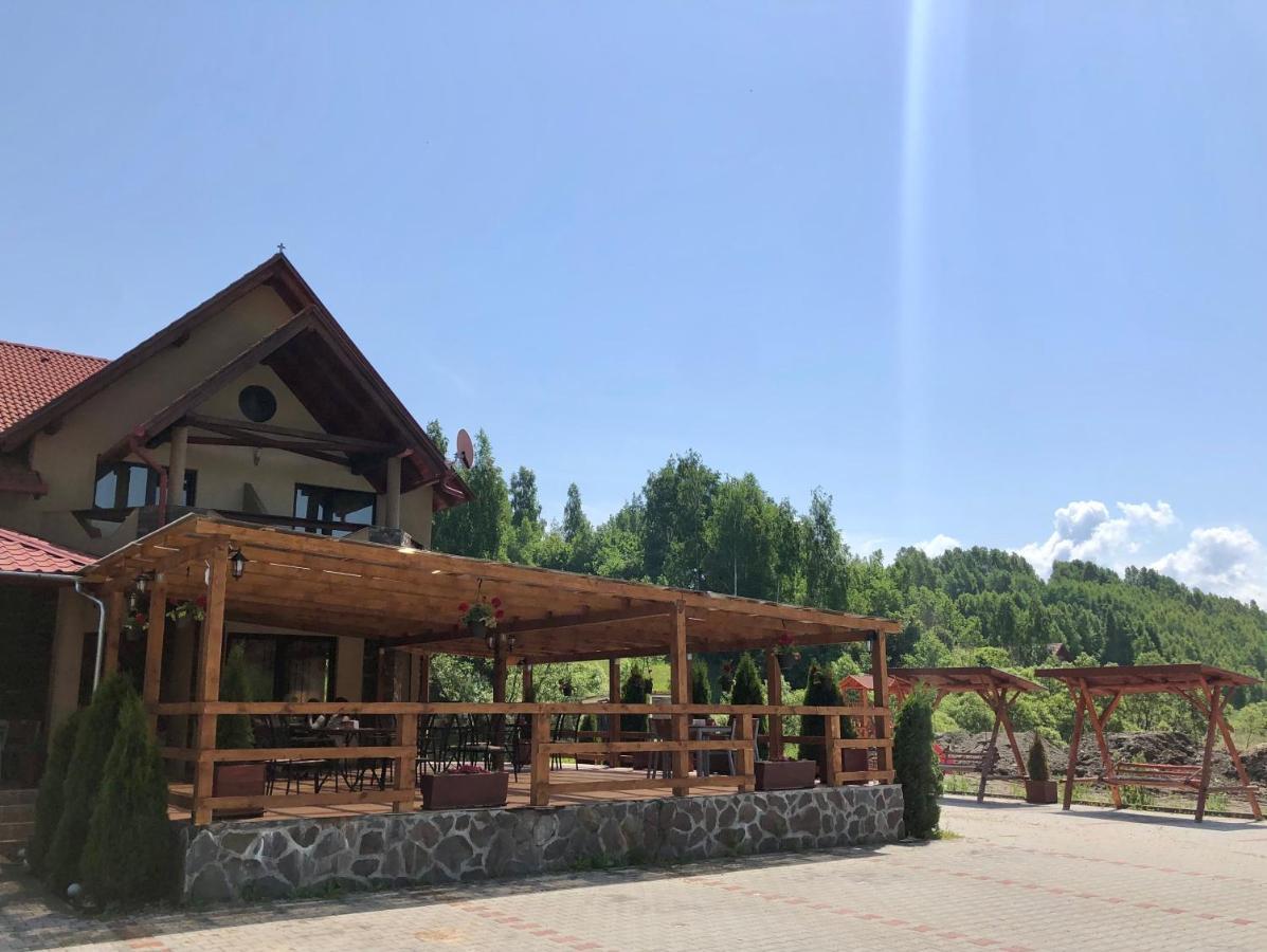 Bed and Breakfast Aranykakas étterem és panzió à Sîndominic Extérieur photo